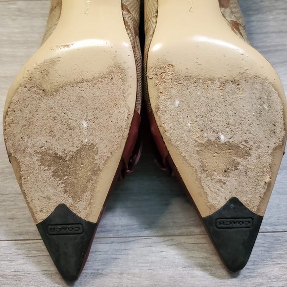 Coach Signature Monogram Canvas P556 Tierney Pump - Picture 7 of 8